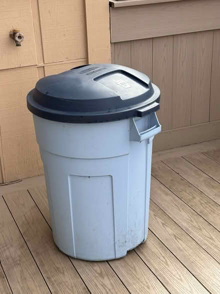 Photo of free Trash can 32gal -Coon Lake Area (a bit south of HOWELL) #1