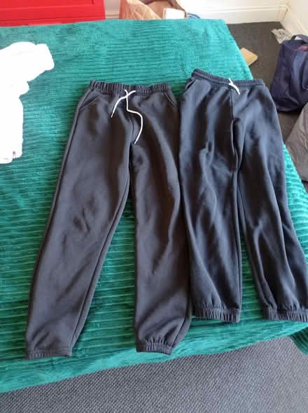 Photo of free Girl clothes for the 11-13 yo (NW3 Gospel Oak) #4