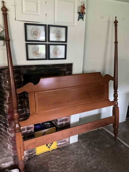 Photo of free Headboard (Dunstable/over Nashua line) #1