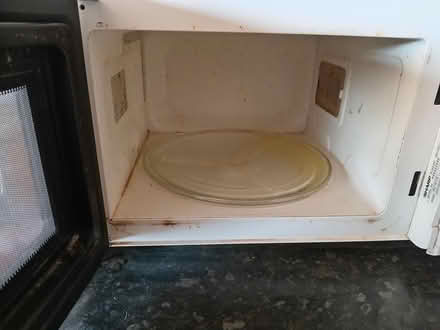 Photo of free Microwave (Lower Morden SM4) #3