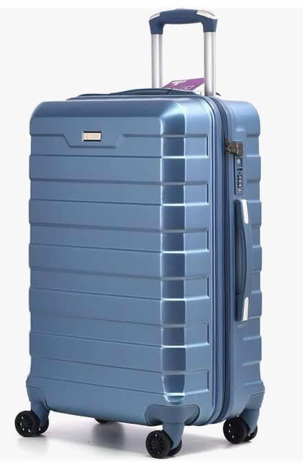 Photo of Large shell suitcase (Dean Row SK9) #1