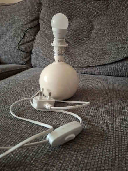 Photo of free Small Lamp (BD18) #1