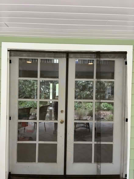 Photo of free Bug screen (Sebastopol north near downtown) #1