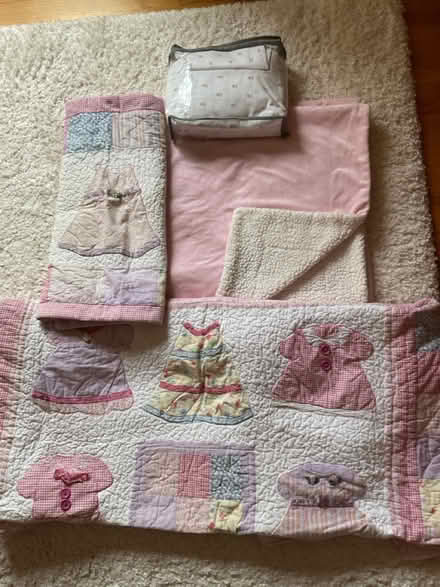 Photo of free Twin Size Bedding (Alta Vista area) #1