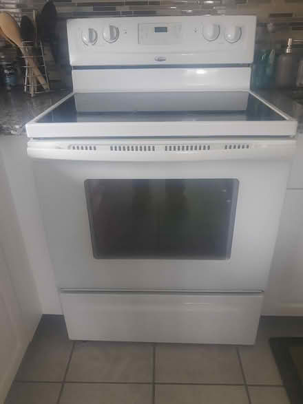 Photo of free Stove and/or Dish Washer (Orleans) #1