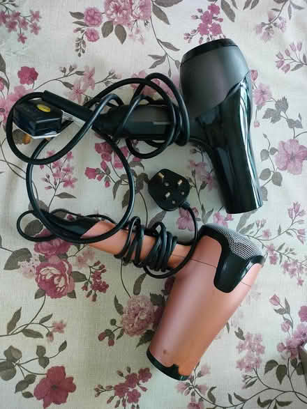 Photo of free Working hair dryers to give away (Upper Bukit timah) #2