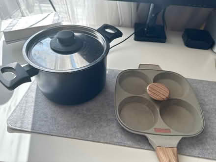 Photo of free cooking pot and egg frying pan (east village E20) #1