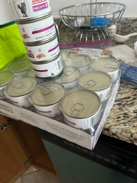Photo of free Cat food, prescription kidney diet (Lewis street Rahway) #2