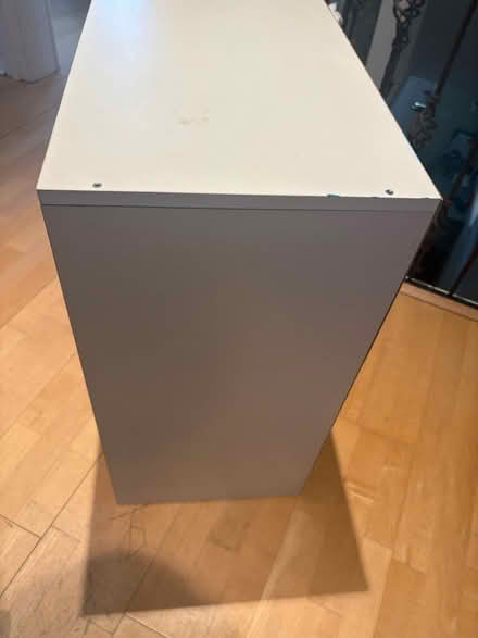 Photo of free White Cube unit (Weybridge) #4