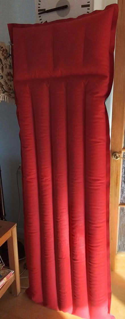 Photo of free Single air bed with integrated pillow (North Town SL6) #1