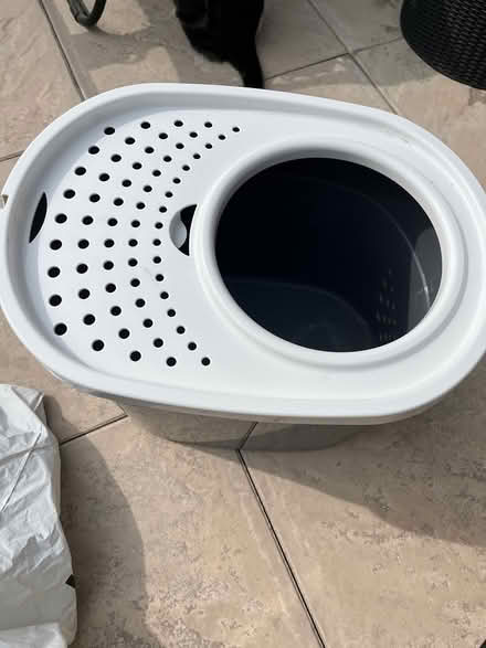 Photo of free Cat litter tray (NG2 Near Colwick) #1