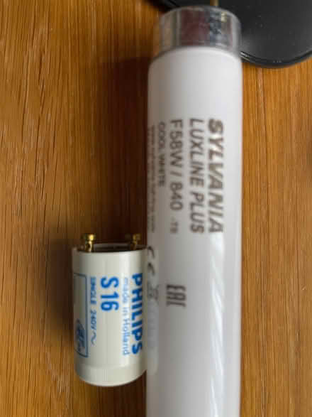 Photo of free 5ft Fluorescent tube & starter (St Michaels Mead B.Stortford.) #1