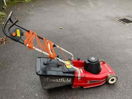 Photo of free Electric mower (Tunbridge Wells N. TN4) #2