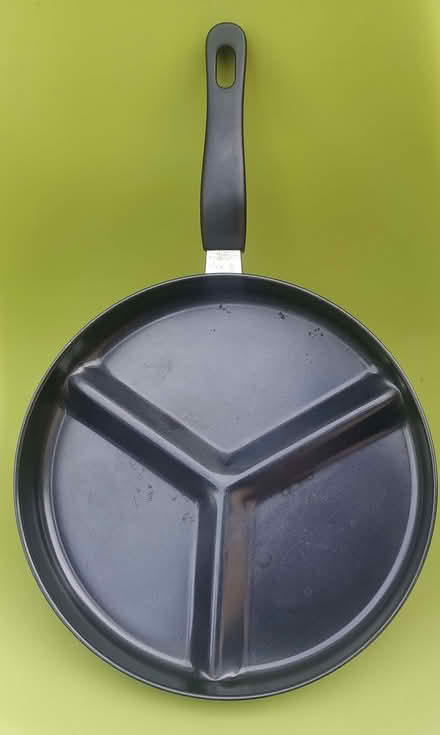 Photo of free 3 way cooking pan (Southport PR9) #1
