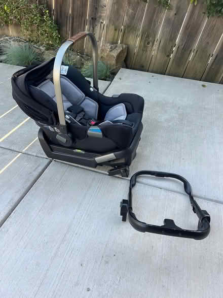 Photo of free Nuna carseat (Serra park area) #1