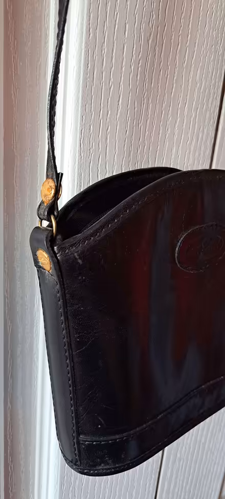 Photo of free Over shoulder handbag (AB16) #2