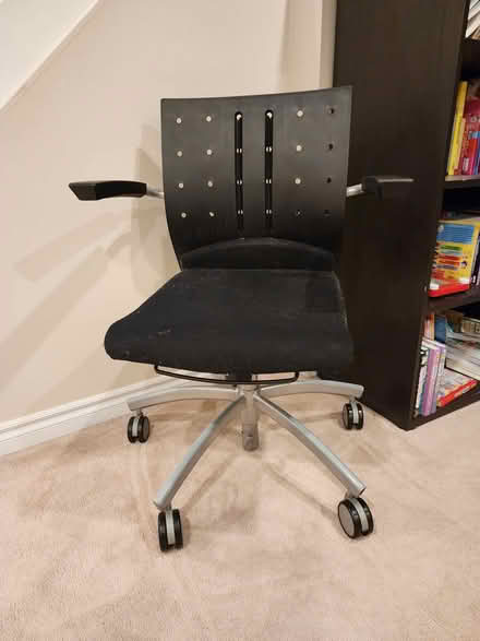 Photo of free Grey metal Computer chair (Erin mills and 403) #1