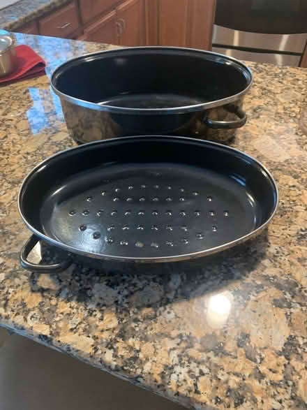 Photo of free Large covered roasting pan (Littleton just off Rt 495) #2