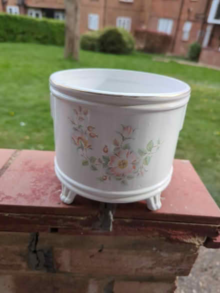 Photo of free Plant pot (Finchley NW11) #1