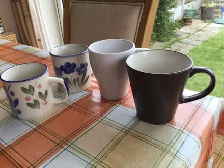 Photo of free 4 Mugs (CT2) #1