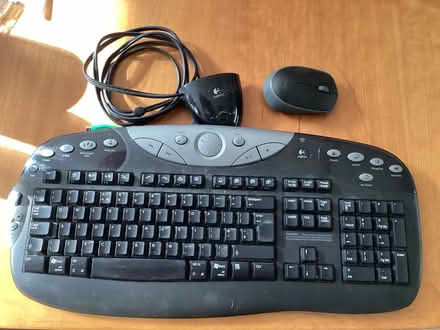 Photo of free Wireless keyboard and mouse (Row Town KT15) #1