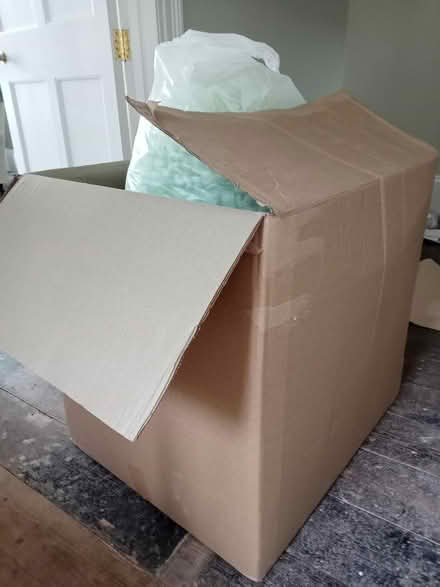 Photo of free Large box and packaging (Torquay - Torre) #2