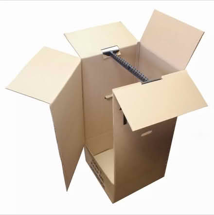 Photo of LARGE Removal Moving Wardrobe box with hanging rail (Ryecroft WS2) #1