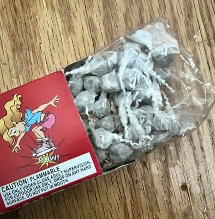 Photo of free Party Snaps Noisemakers (6 boxes) (Lawrence Expwy & Monroe Street) #3