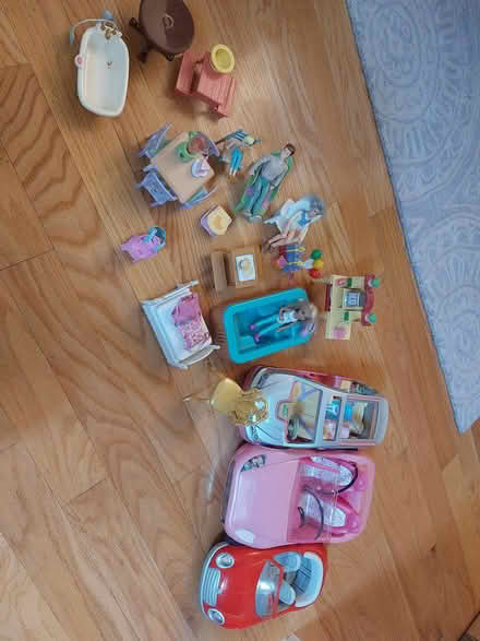 Photo of free Dollhouse and Barbie car (downers grove) #1