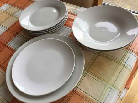 Photo of free Selection Of Crockery Items (CT2) #1