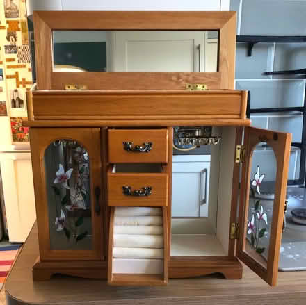 Photo of free Jewellery box (Packsaddle BA11) #1