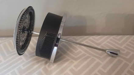 Photo of free French press top (Bloor St W & South Kingsway) #2