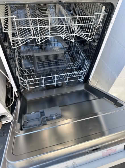 Photo of free Dishwasher (Paisley) #2