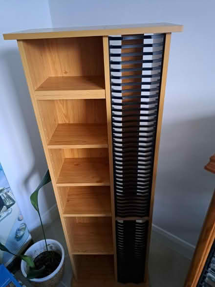 Photo of free CD/Ornament Stand (Wokingham RG40) #1