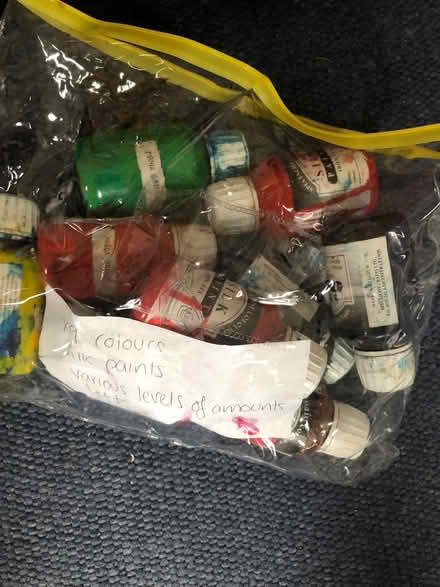 Photo of free Silk paints (BS23) #1