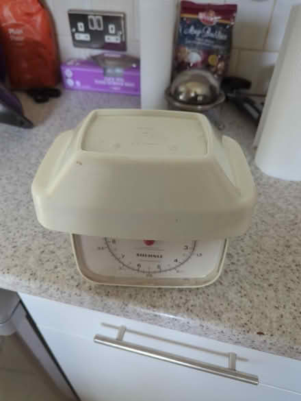 Photo of free Scale (Finchley NW11) #2