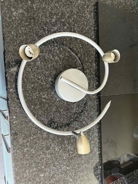 Photo of free Light fitting (Weybridge) #2