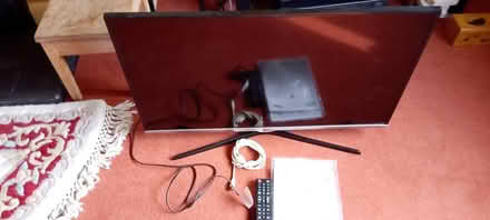 Photo of free TV With Instructions (FK9 Bridge of Allan) #2