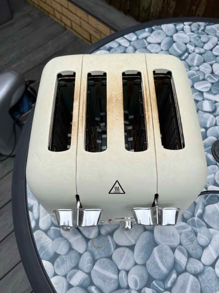 Photo of free De Longhi Kettle + Toaster (St Annes Park, BS4) #4