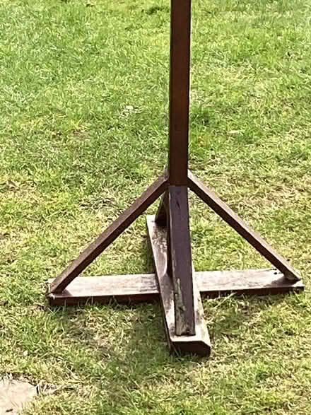 Photo of free Bird stand/ feeder (Hughenden Avenue HP13) #2