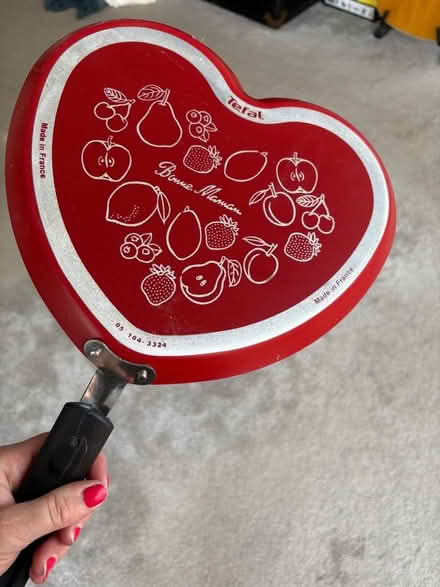 Photo of free Heart shaped Tefal frying pan (Kings Hill ME19) #2