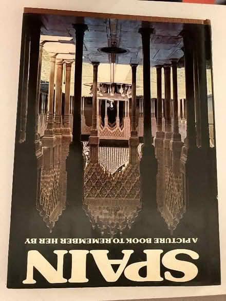 Photo of free An old picture book of Spain (Bilton HG1) #1