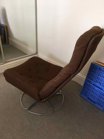 Photo of free Vintage swivel chair (Redcliffe) #2