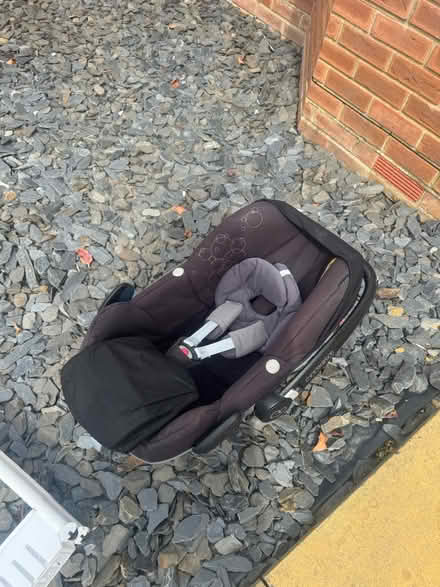 Photo of free Cool bag / car seat (Castle lane west) #2