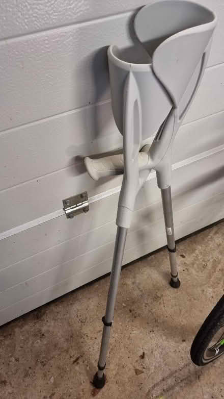 Photo of free Crutches, adjustable (Caversham Heights RG4) #1