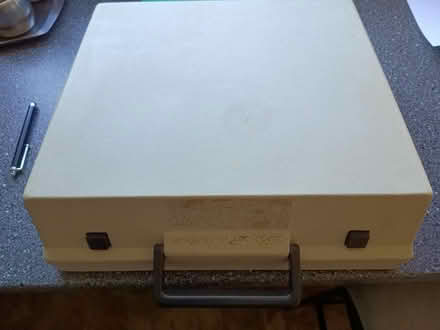 Photo of free Typewriter portable (Bilton CV22) #1
