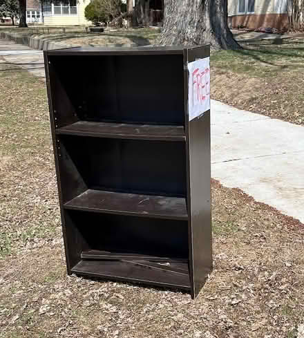 Photo of free 3-shelf ikea-like bookshelves (South Saint Paul near Thompson) #1
