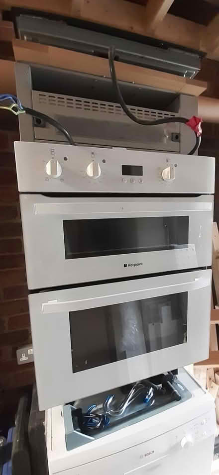 Photo of free Oven, extractor and electric hob (M33) #2