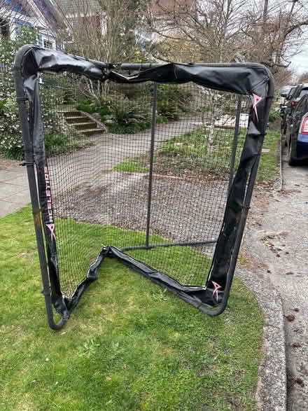 Photo of free Rebounder (Roosevelt/Seattle) #1