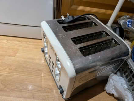 Photo of free 4 slice toaster (lodgemoor S10) #1